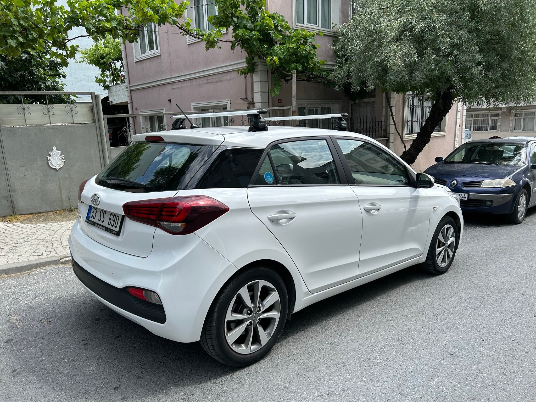 For Hyundai i20 2014-2020 Roof Rack System Carrier Cross Bars Aluminum Lockable High Quality of Metal Bracket Black For Hyundai i20 2014-2020 Roof Rack System Carrier Cross Bars Aluminum Lockable High Quality of Metal Bracket Black